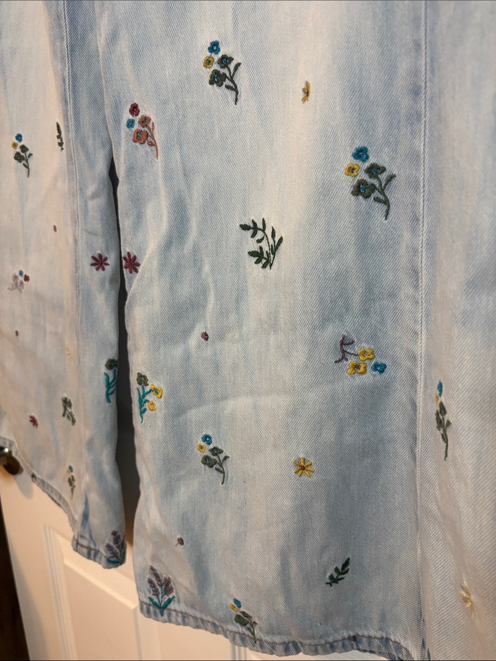 Anthropologie Pilcro The Adi Ditsy Floral Flair Jeans- Size Large - Picture 5 of 13